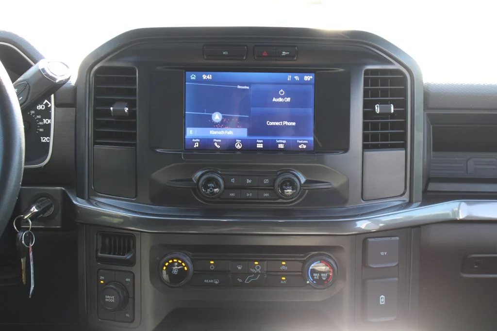 Used 2023 Oxford White Ford XL image 19