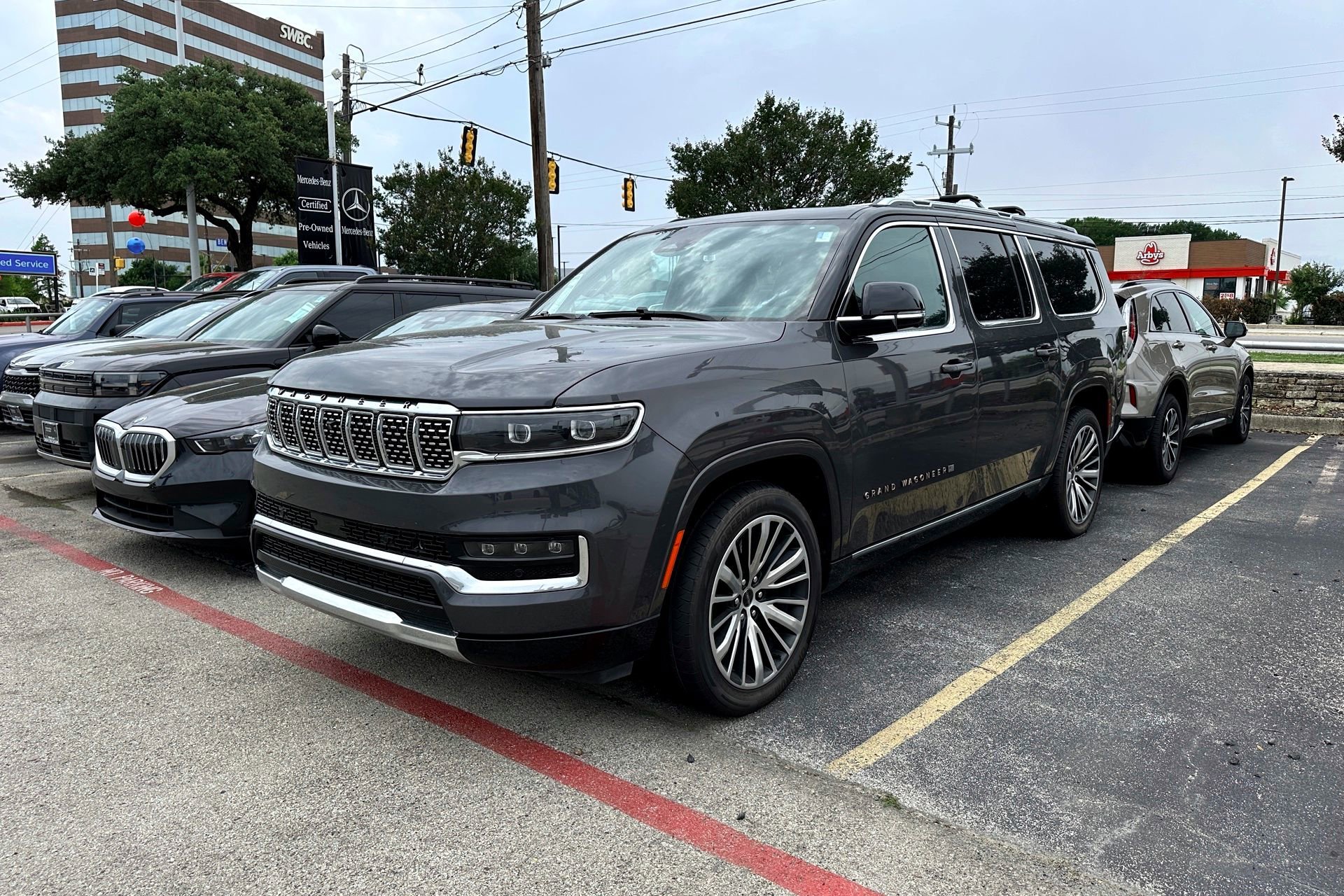 Used 2023 Baltic Gray Metallic Clearcoat Jeep Series III image 3