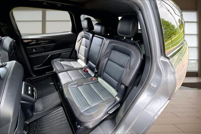 Used 2024 Gray Lincoln Reserve image 25