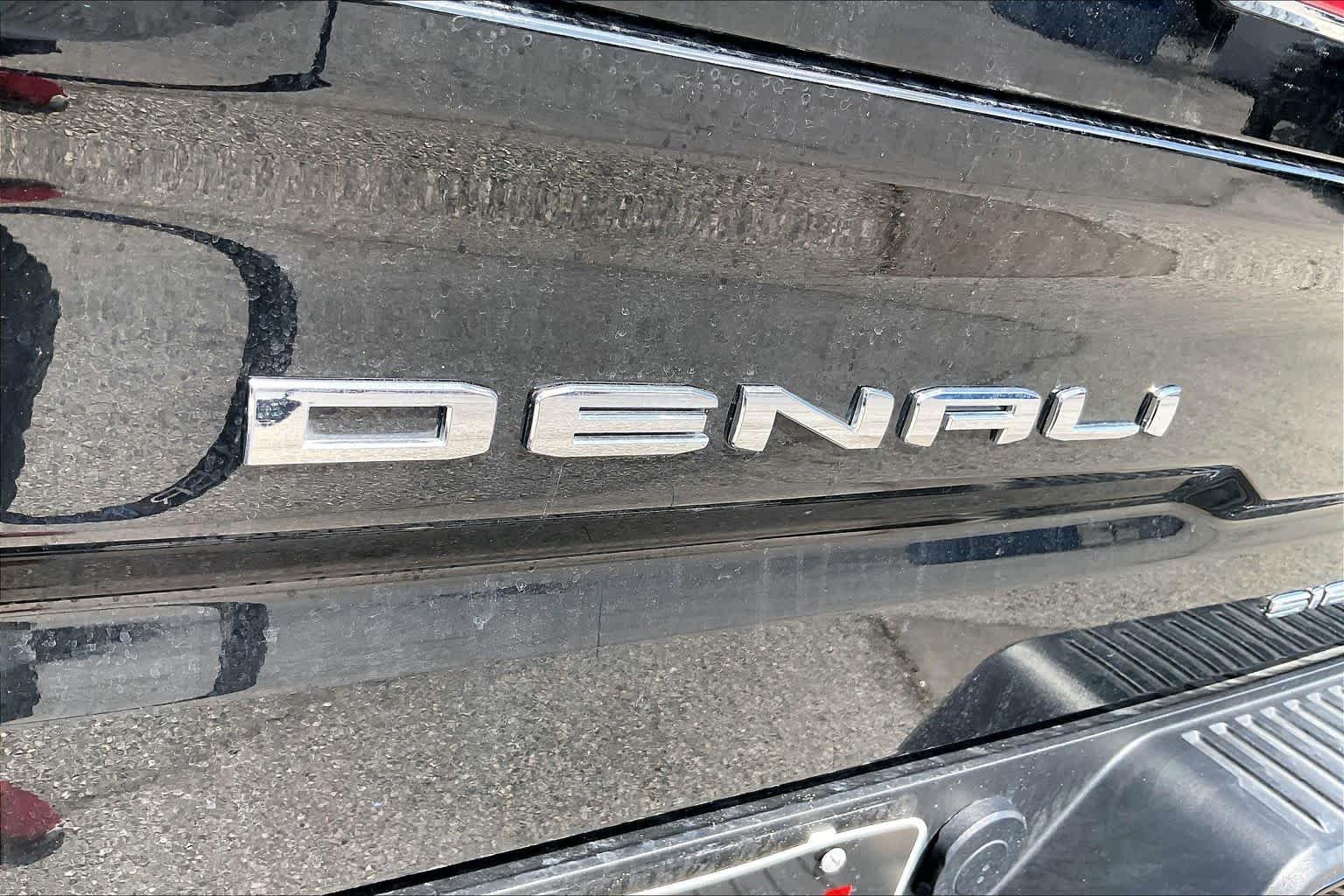 Used 2026 Onyx Black GMC Denali image 10