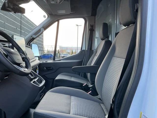 New 2026 Oxford White Ford Base image 16