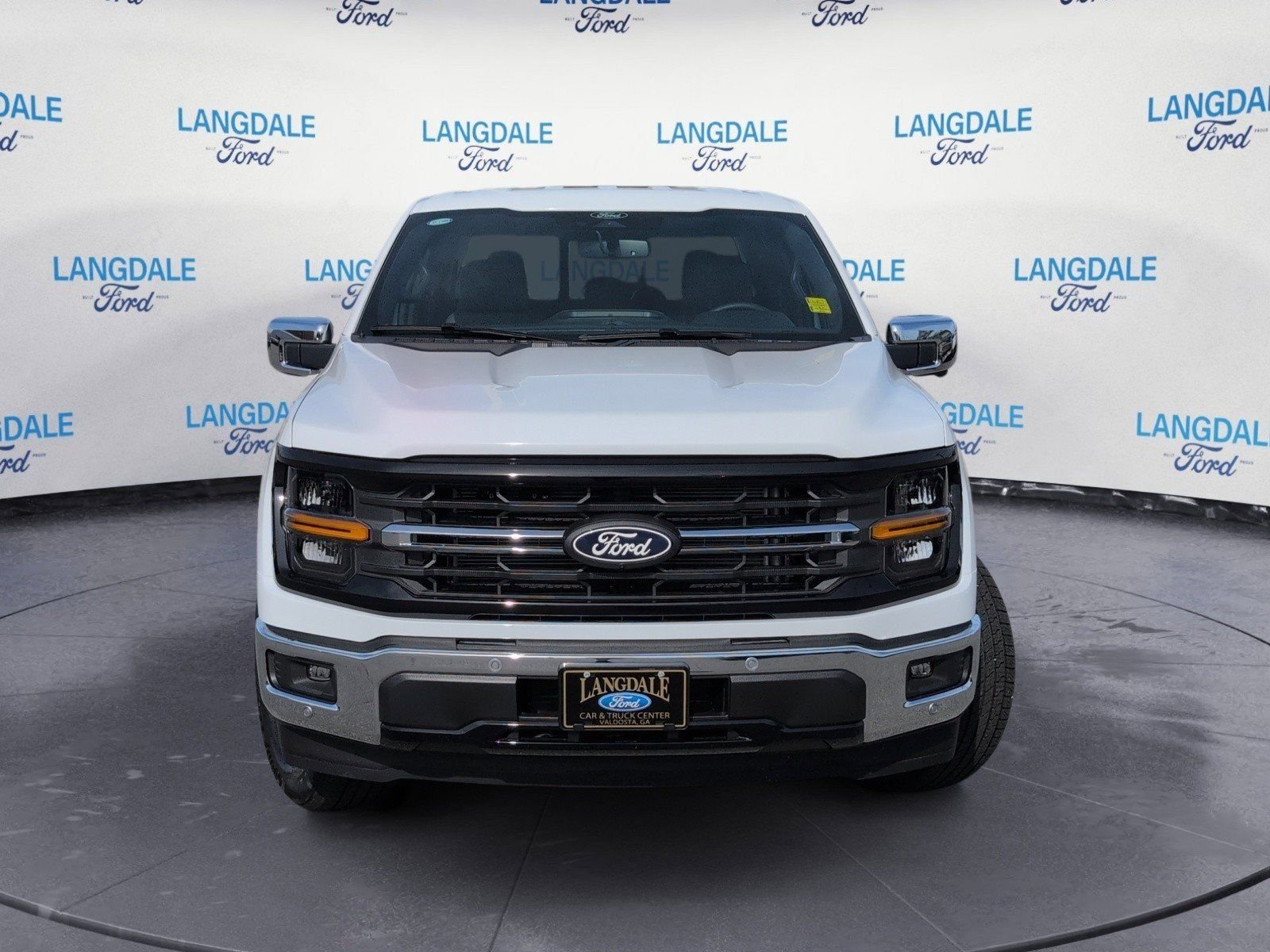New 2026 Oxford White Ford XLT image 12