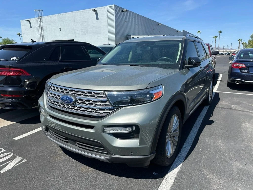 Used 2020 Green Ford Limited image 10