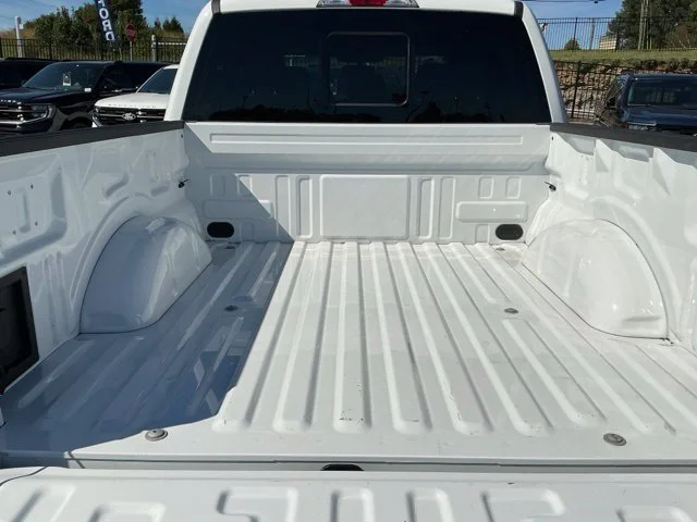 New 2026 Oxford White Ford XLT image 8