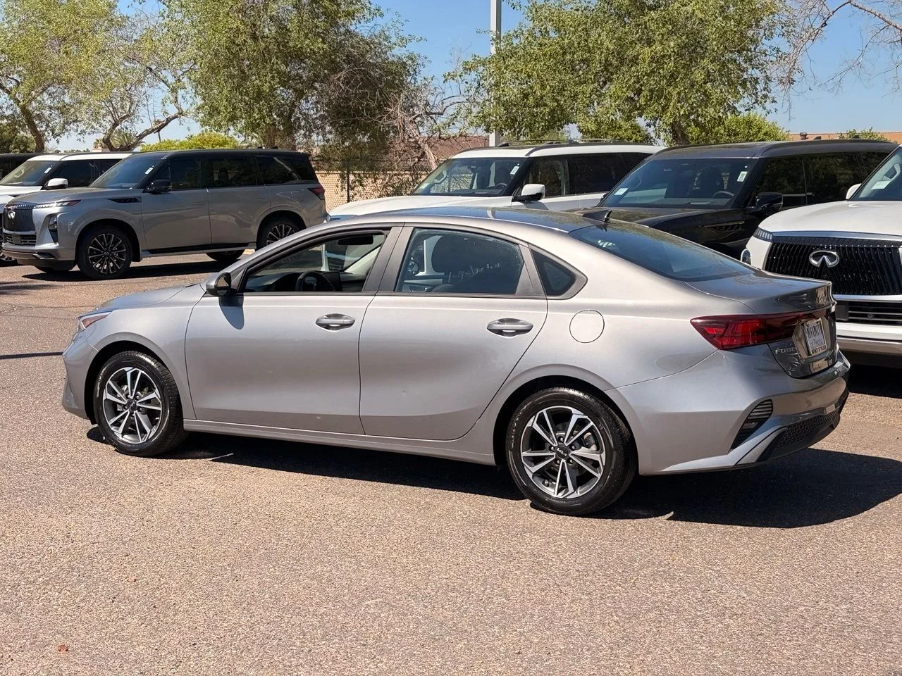 Used 2023 Steel Gray Kia LXS image 4
