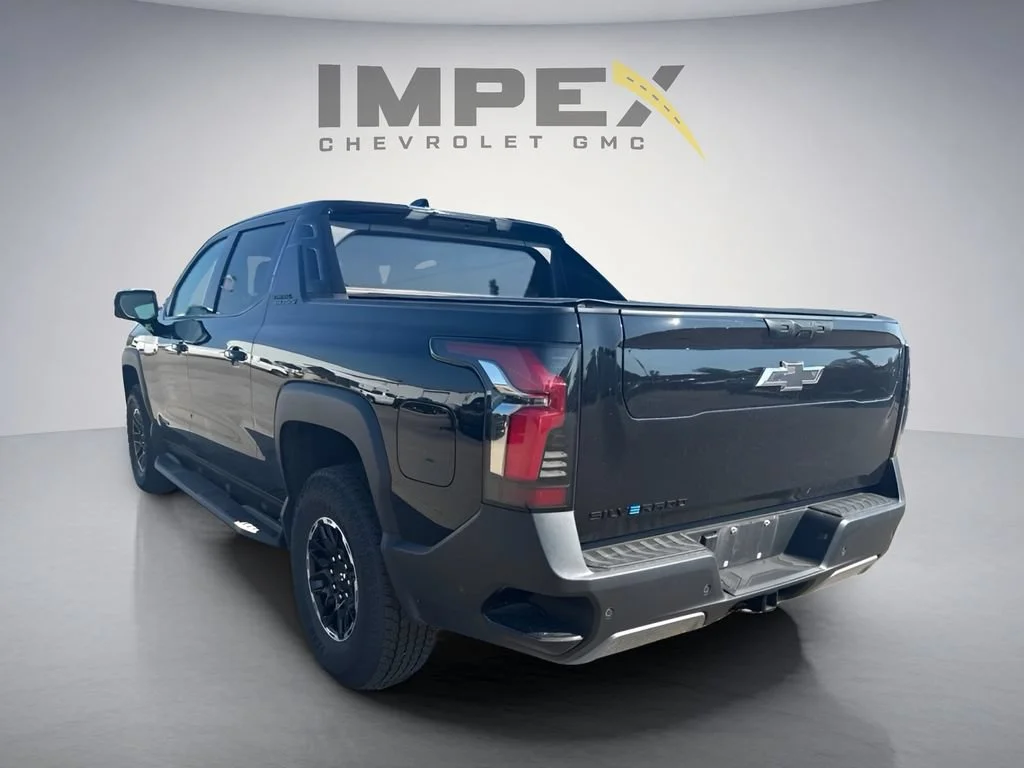 Used 2026 Black Chevrolet Trail Boss - Max Range image 3