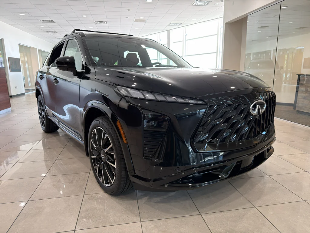 New 2027 MINERAL BLACK INFINITI Autograph AWD image 3