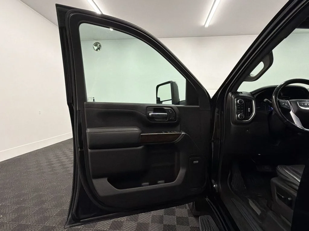 Used 2020 Onyx Black GMC SLT image 13