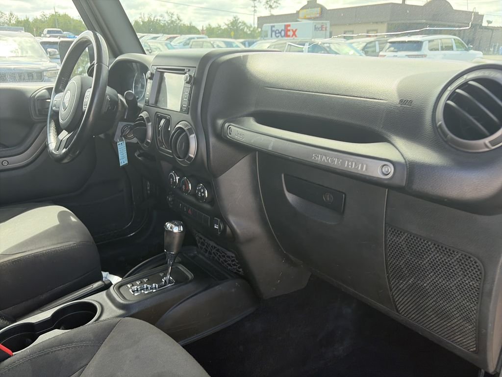 Used 2018 Gray Jeep Unlimited Sport image 29