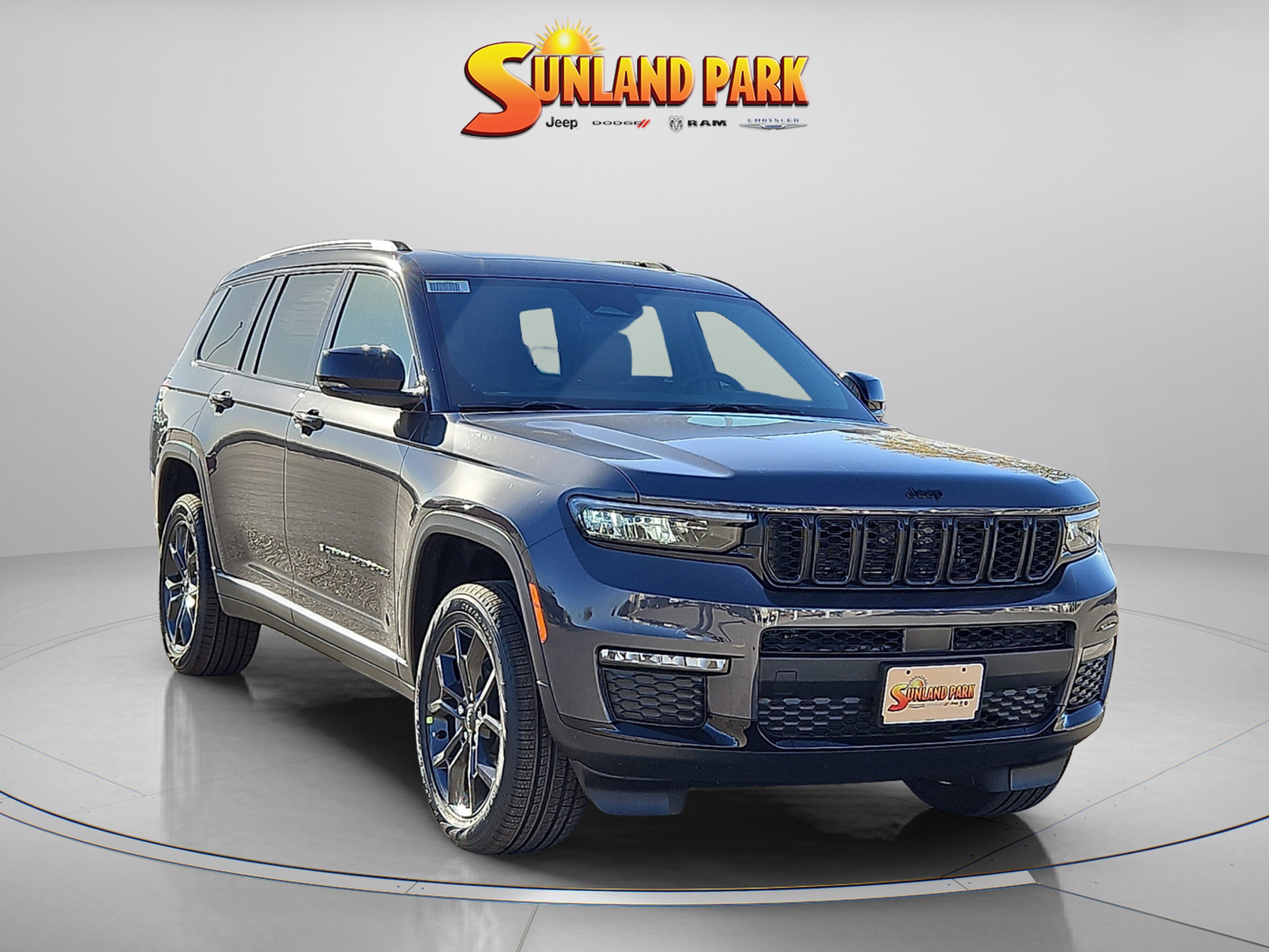 New 2025 Baltic Gray Metallic Clear-Coat Exterior Paint Jeep Altitude image 1