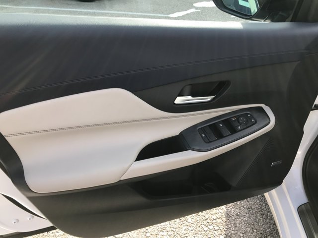 New 2026 Aspen White Tricoat Nissan SL image 11
