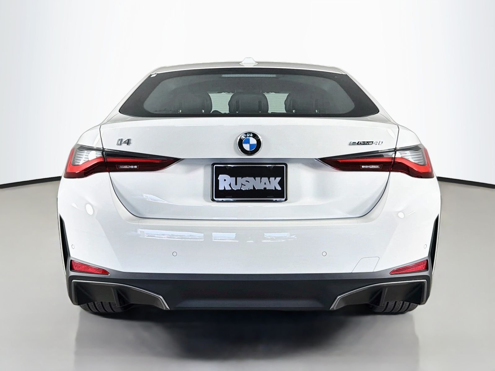 New 2026 Alpine White BMW eDrive40 image 6