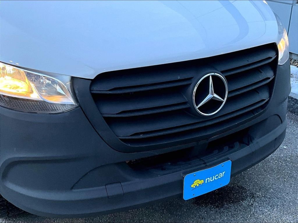 Used 2024 White Mercedes-Benz Crew 170 WB image 29