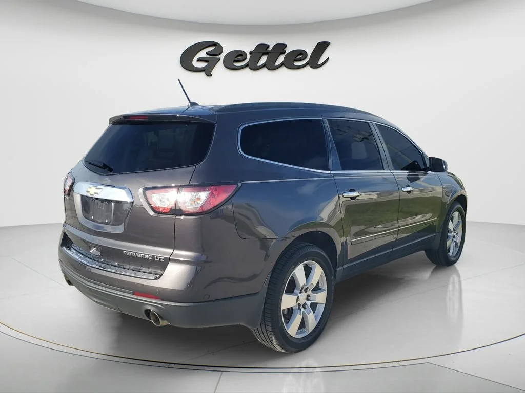Used 2015 TUNGSTEN METALLIC Chevrolet LTZ image 3