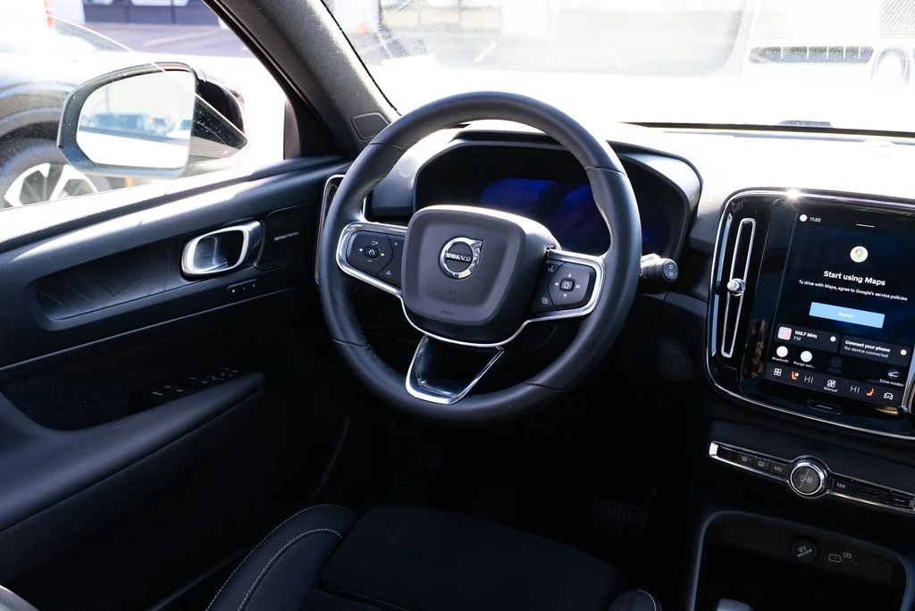 Used 2023 Gray Volvo Ultimate image 9