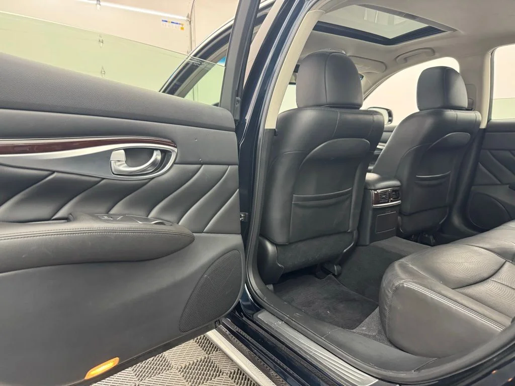 Used 2017 Hermosa Blue INFINITI 3.7X image 37