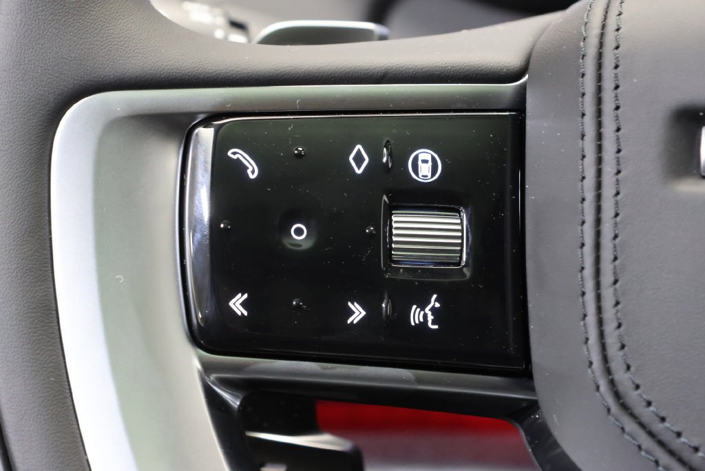 New 2027 Fuji White Land Rover SE image 18