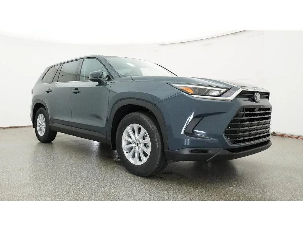 New 2026 White Toyota XLE image 36