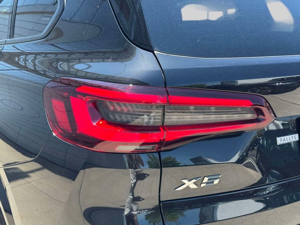 Certified Used 2023 Black Sapphire Metallic BMW xDrive40i image 10