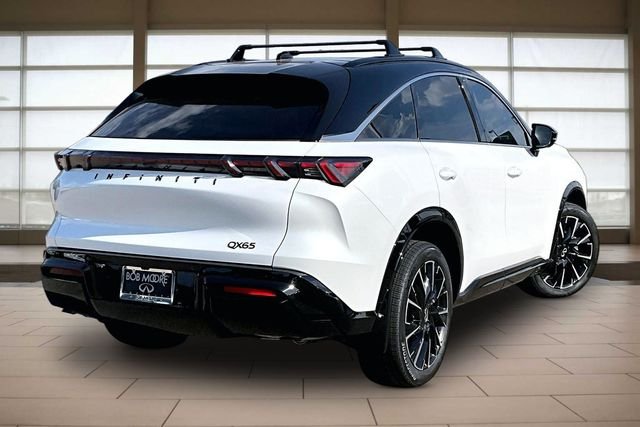 New 2027 2T RAD WHT INFINITI AUTOGRAPH image 2