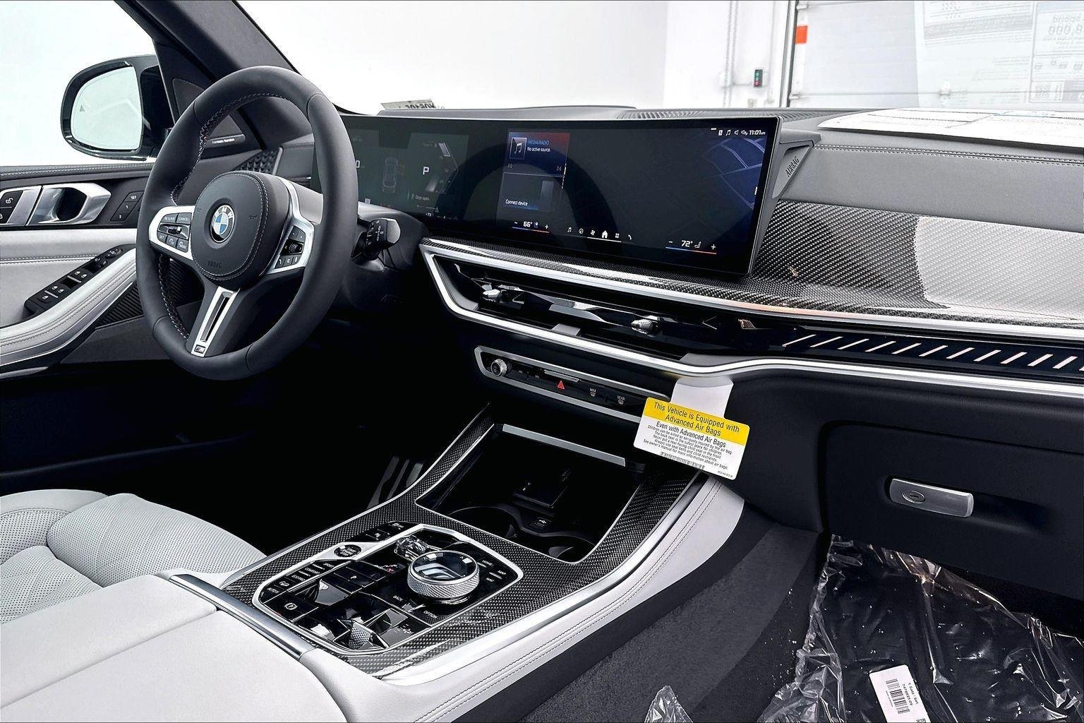 New 2026 Skyscraper Grey Metallic BMW M60i image 33