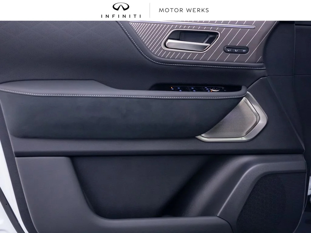 New 2027 White INFINITI AUTOGRAPH image 12