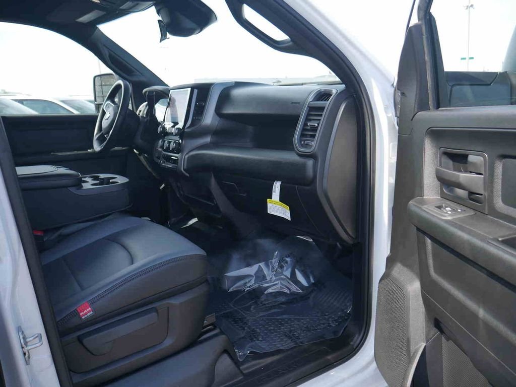 2026 RAM 3500 Tradesman - Photo 30