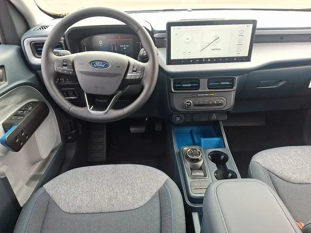 2025 Ford Maverick XLT - Photo 7