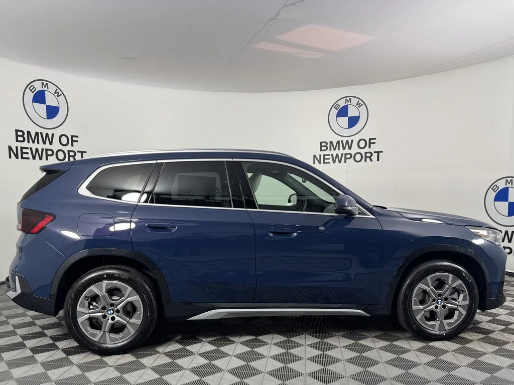 New 2026 Night Dusk Blue Metallic BMW xDrive28i image 5