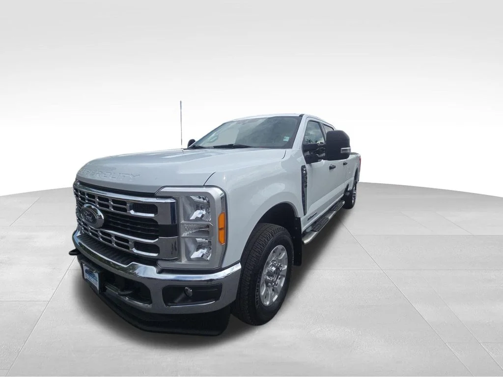 Used 2023 White Ford XLT image 15