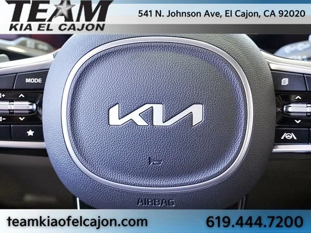 New 2026 White Kia LXS image 39
