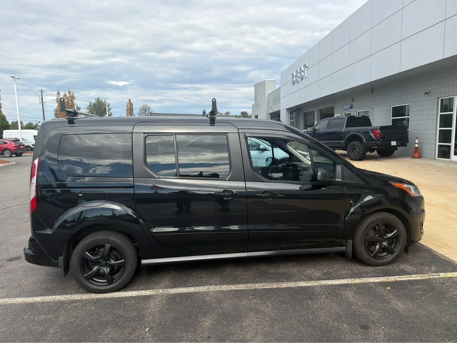 Used 2022 Agate Black Metallic Ford XLT image 6