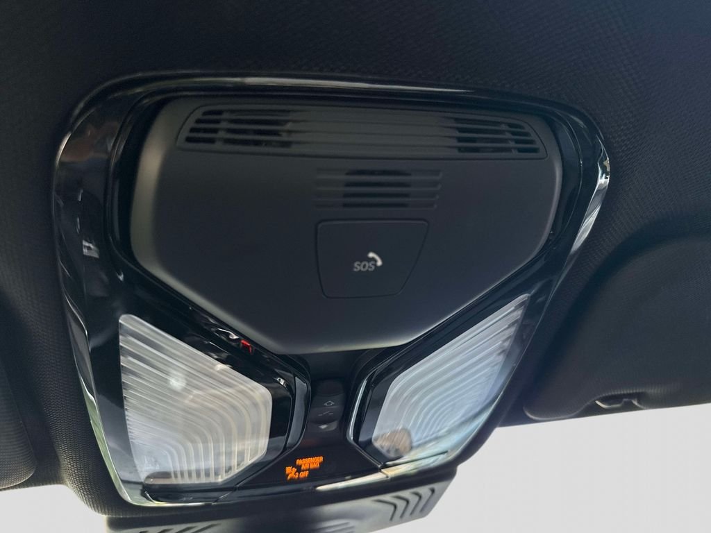 Used 2020 Black BMW xDrive30i image 29