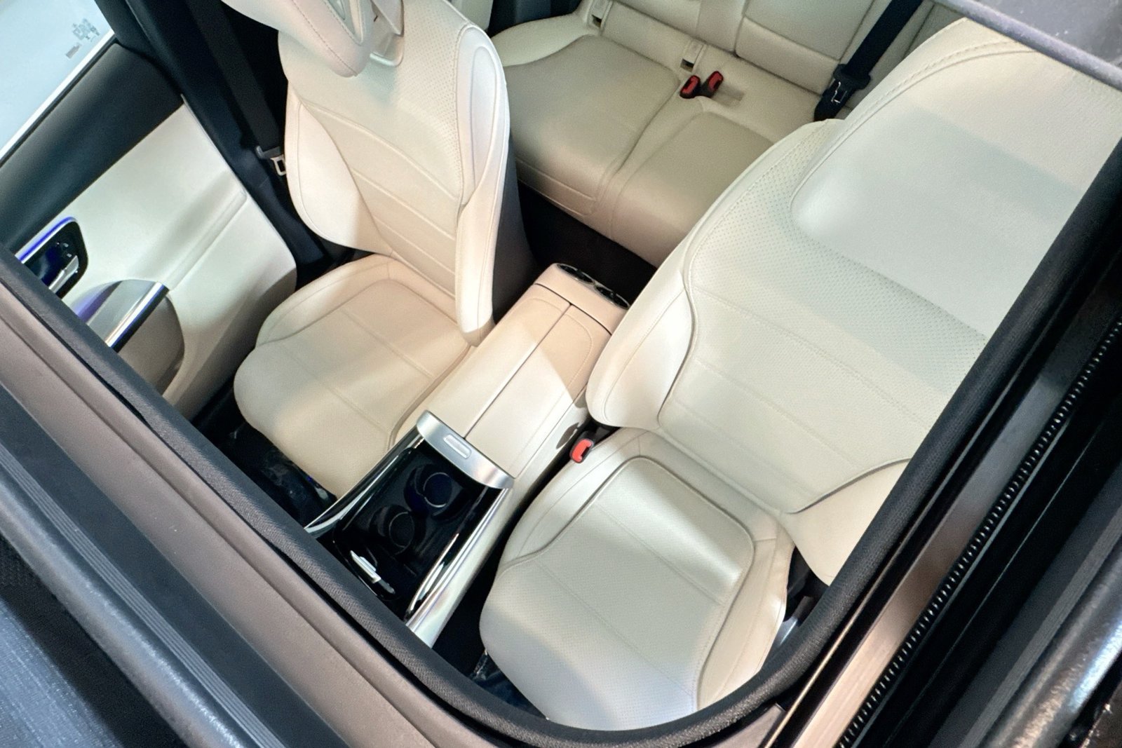New 2026 Verde Silver Metallic Mercedes-Benz GLC 300 image 19