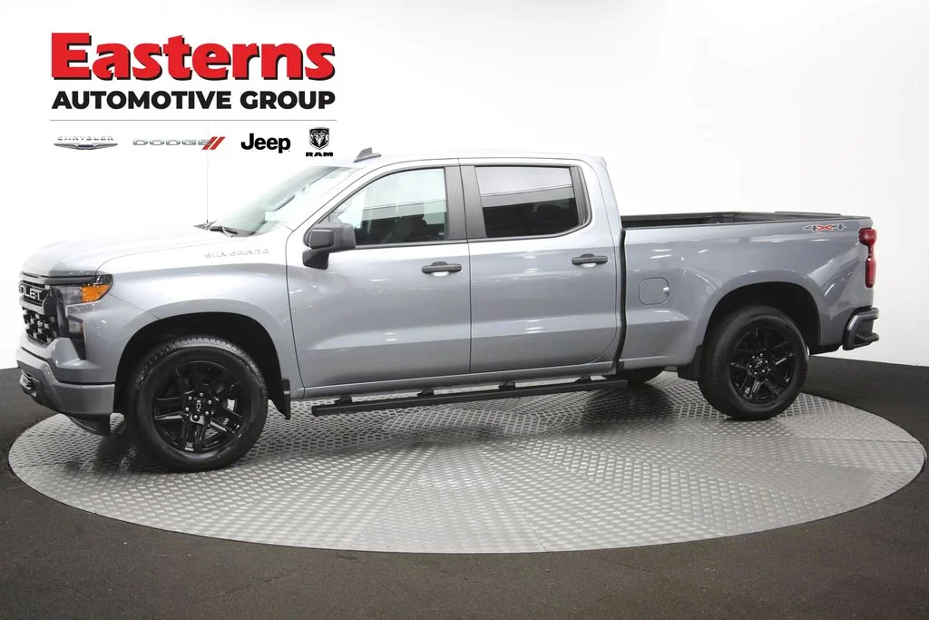 Used 2024 Gray Chevrolet Custom image 59