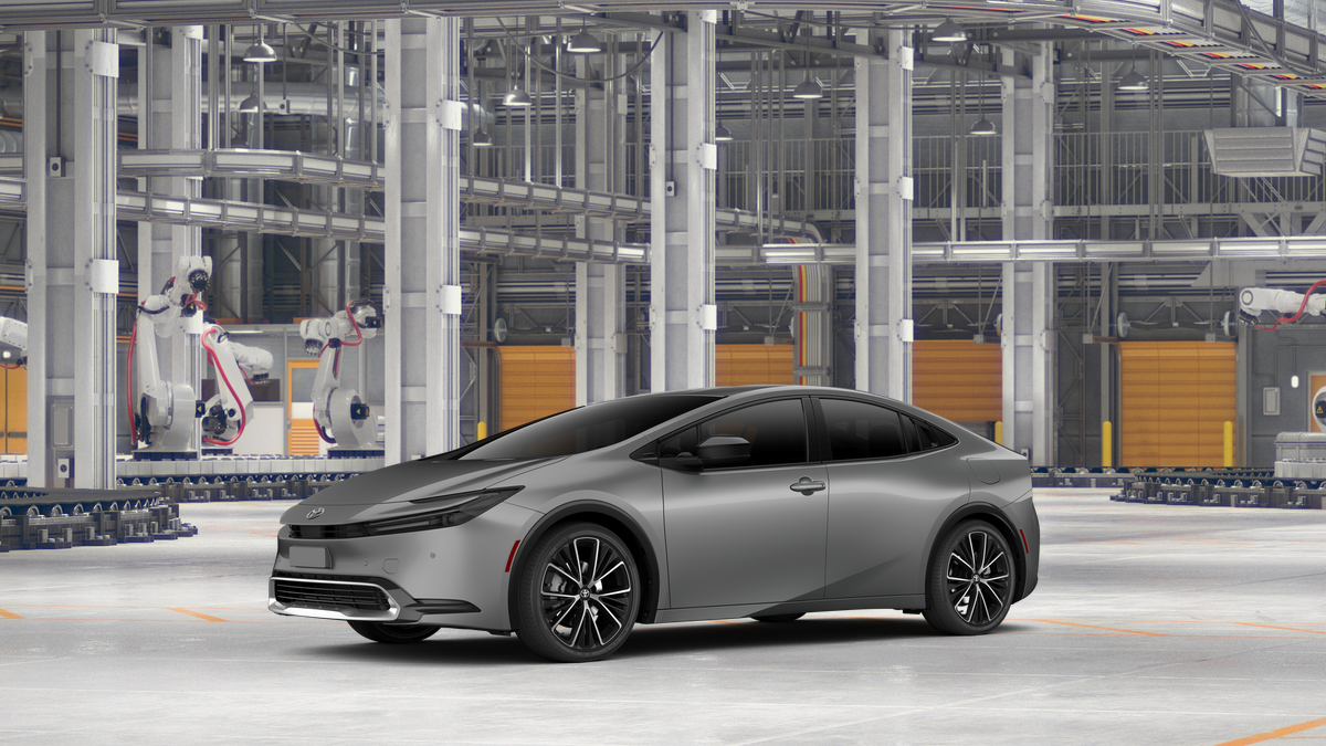 New 2027 Guardian Gray Toyota XLE image 2