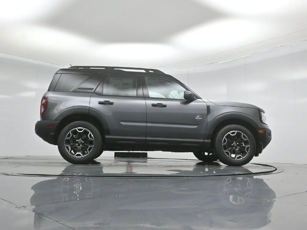New 2026 Carbonized Gray Metallic Ford Outer Banks image 45
