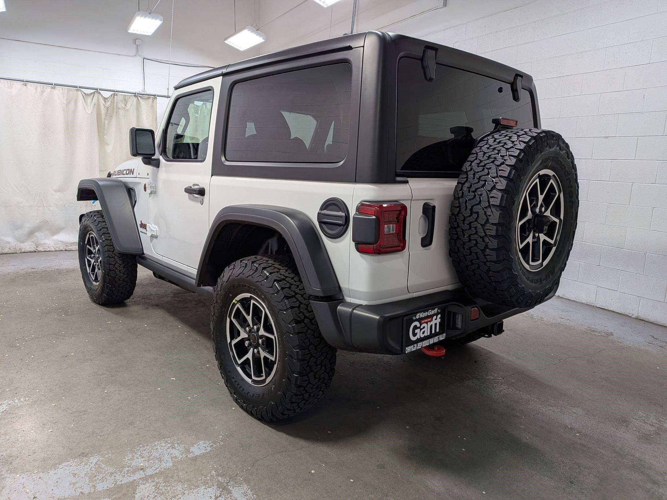 New 2026 Bright White Clearcoat Jeep Rubicon image 7