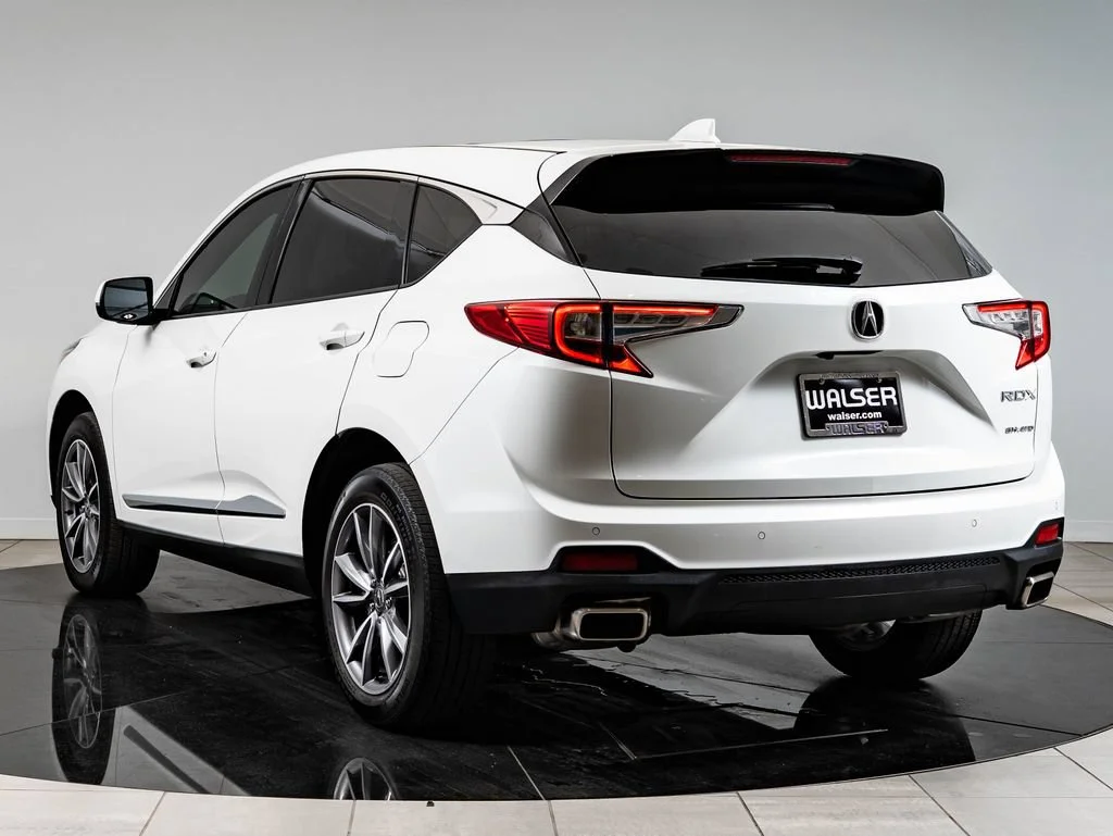 Certified Used 2022 Platinum White Pearl Acura Technology Package image 6