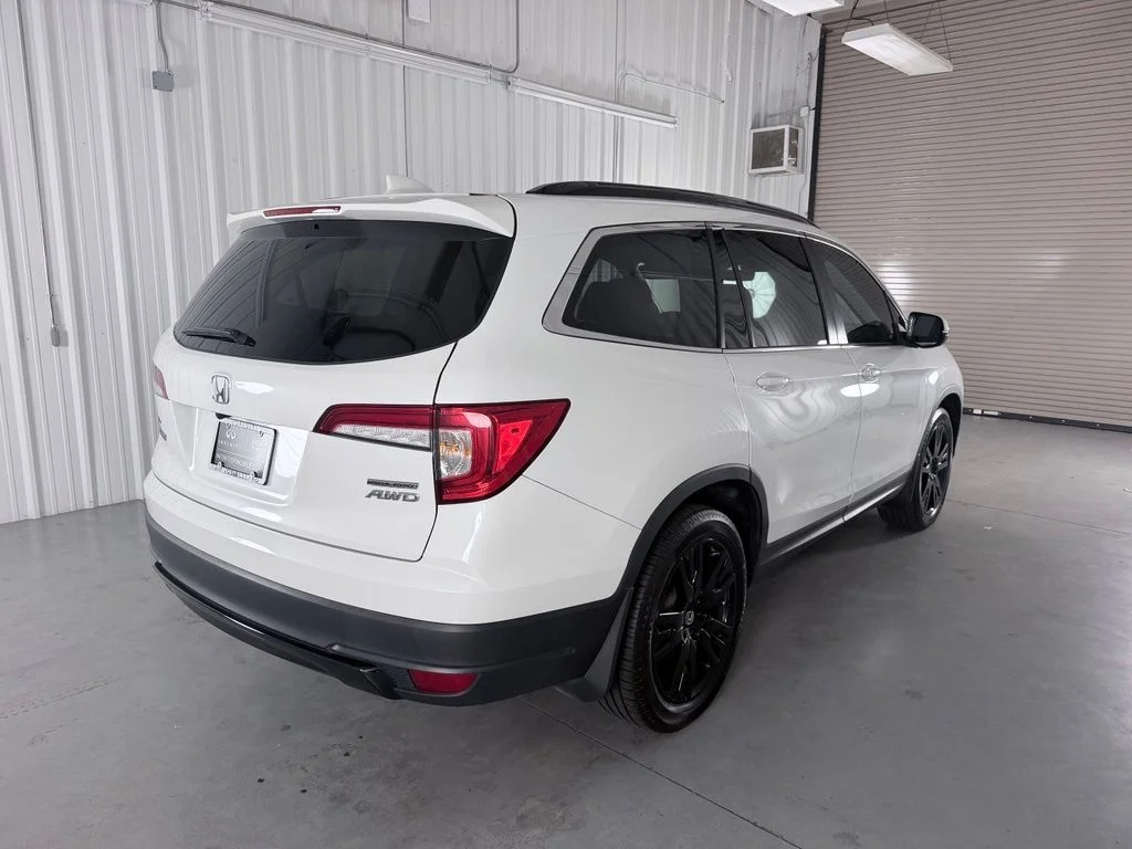Used 2022 White Honda Special Edition image 5
