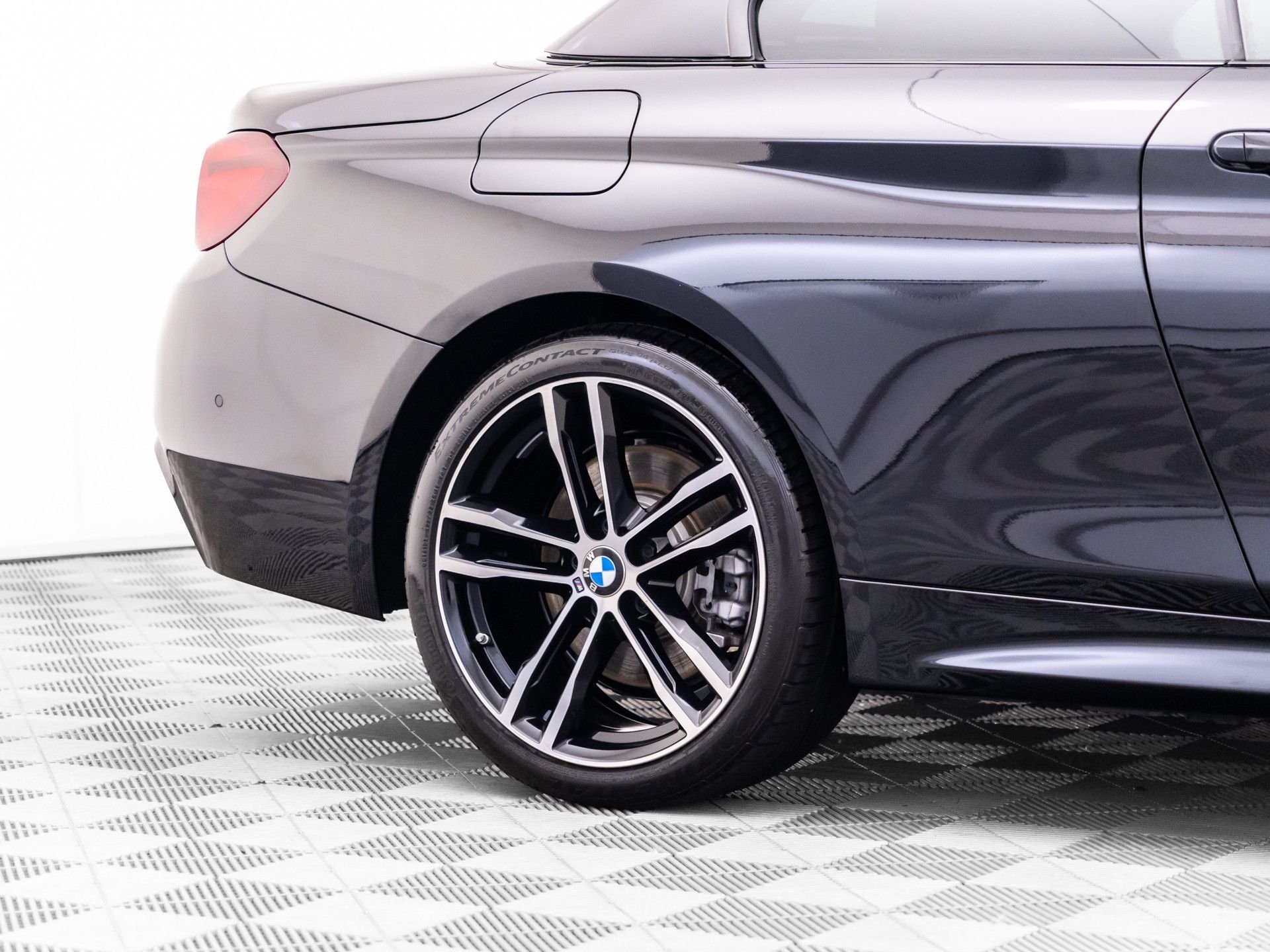 Used 2020 Black BMW 440i xDrive image 38