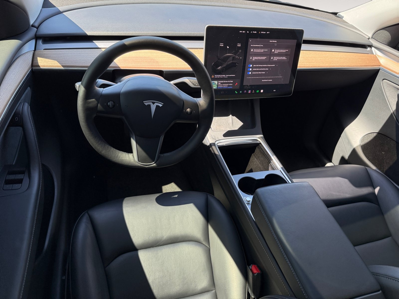Used 2023 Solid Black Tesla Standard Range image 15
