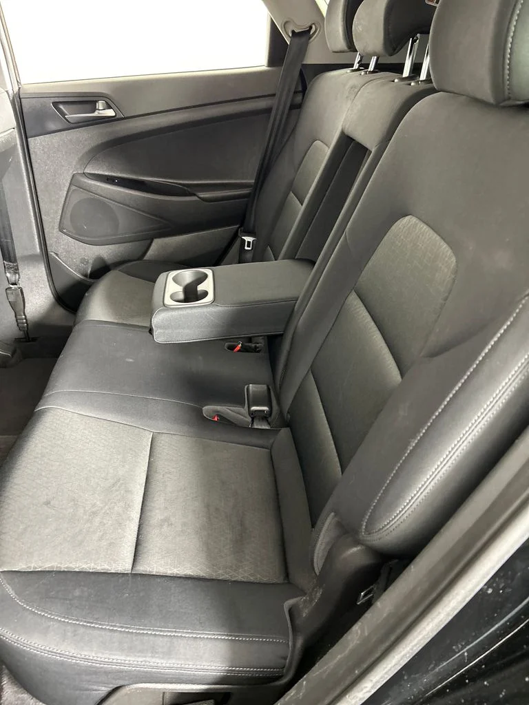 Used 2016 Black Hyundai Sport image 17