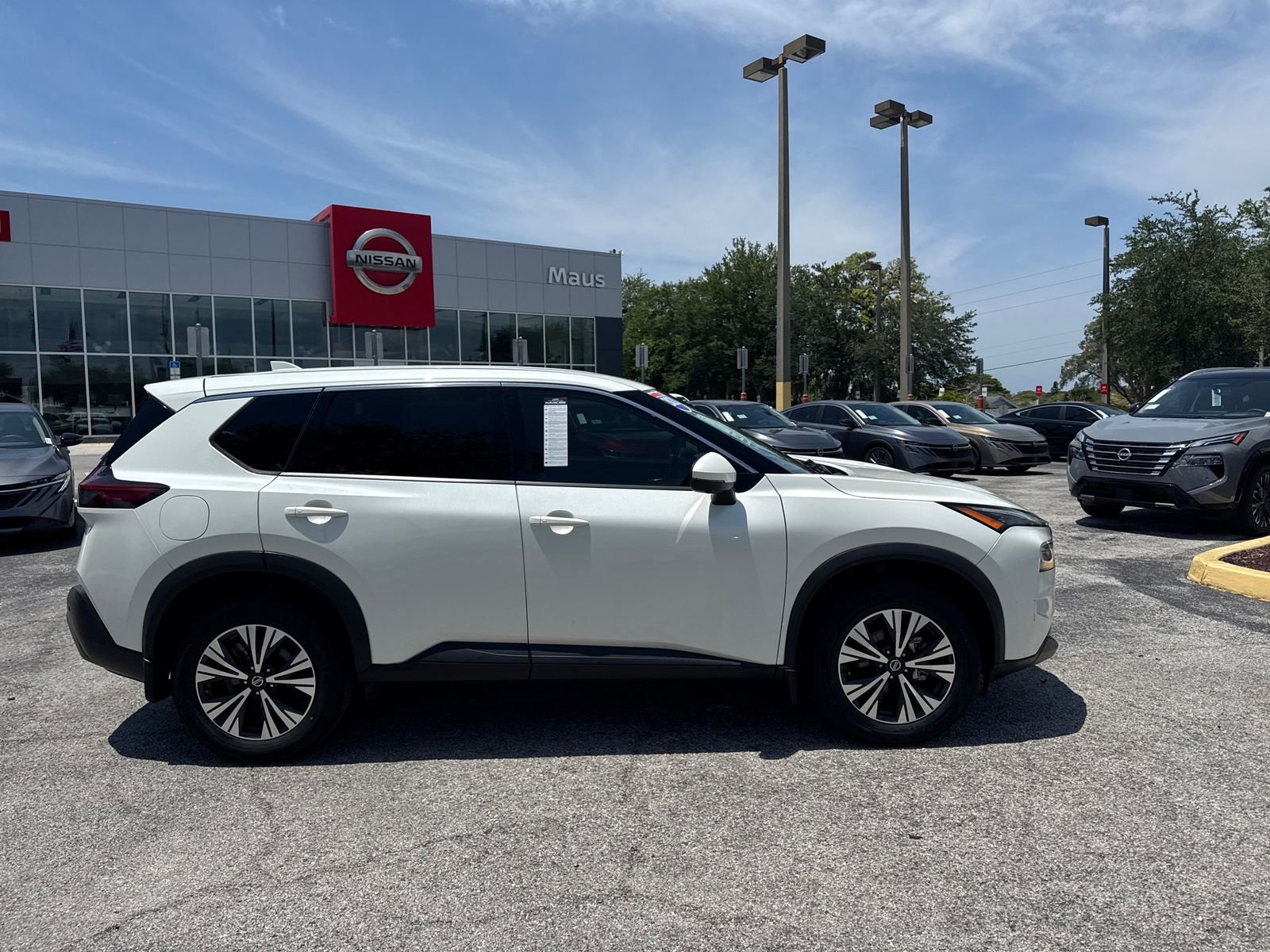 Used 2021 White Nissan SV image 5