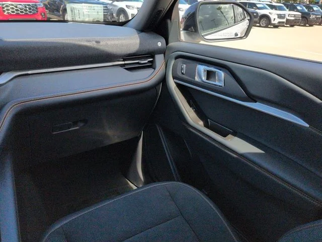 New 2026 Space White Metallic Ford Tremor® image 17