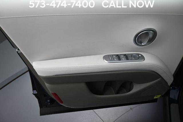 New 2026 Blue Hyundai SEL 7P image 10