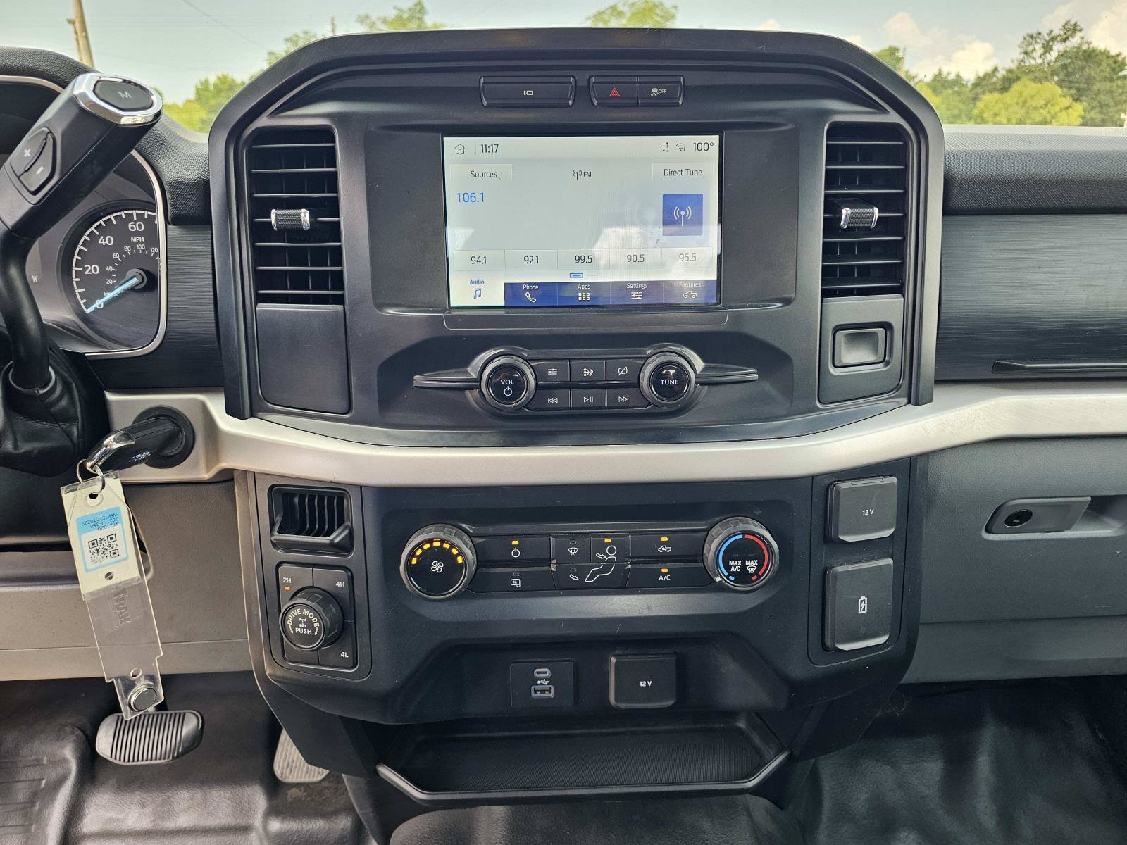 Used 2021 White Ford XL image 23