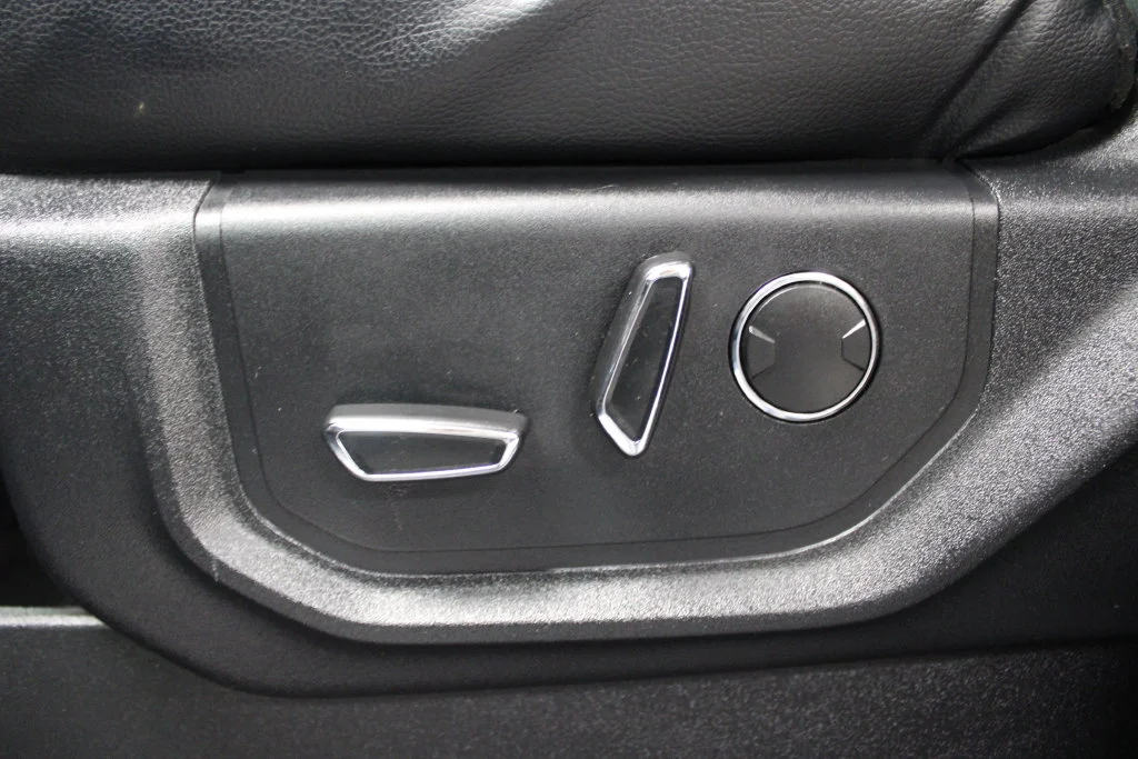 Certified Used 2019 Blue Metallic Ford Limited image 20