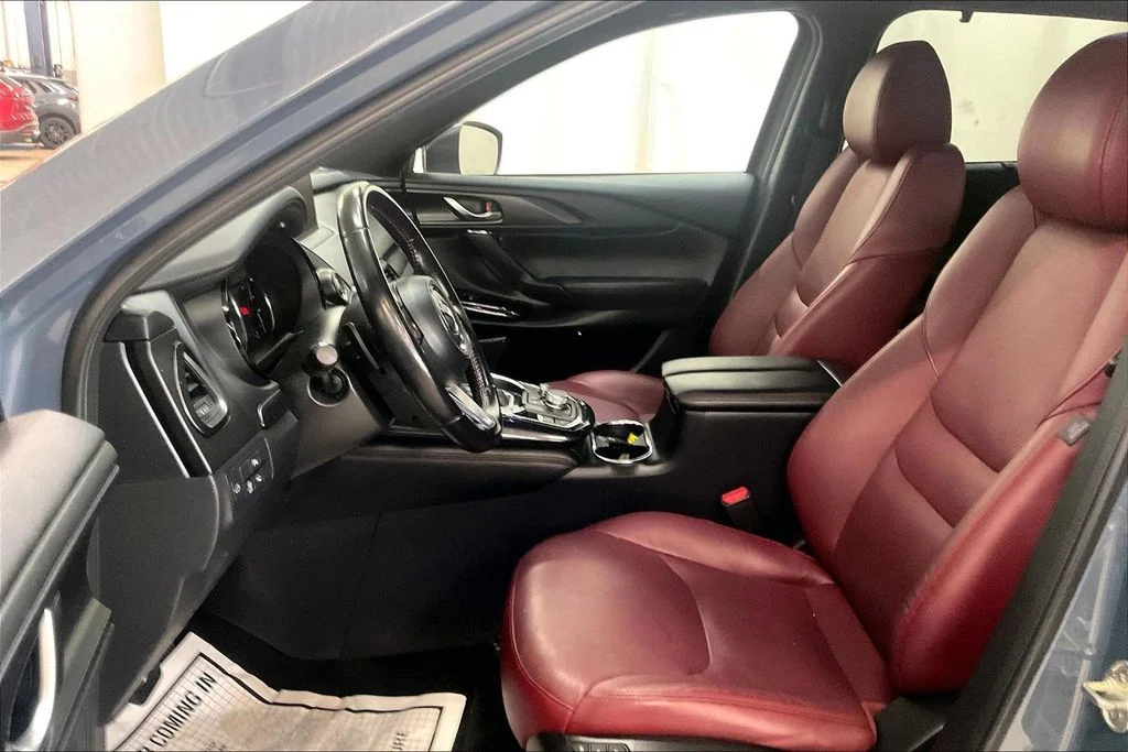 Used 2023 Gray Mazda Carbon Edition image 25