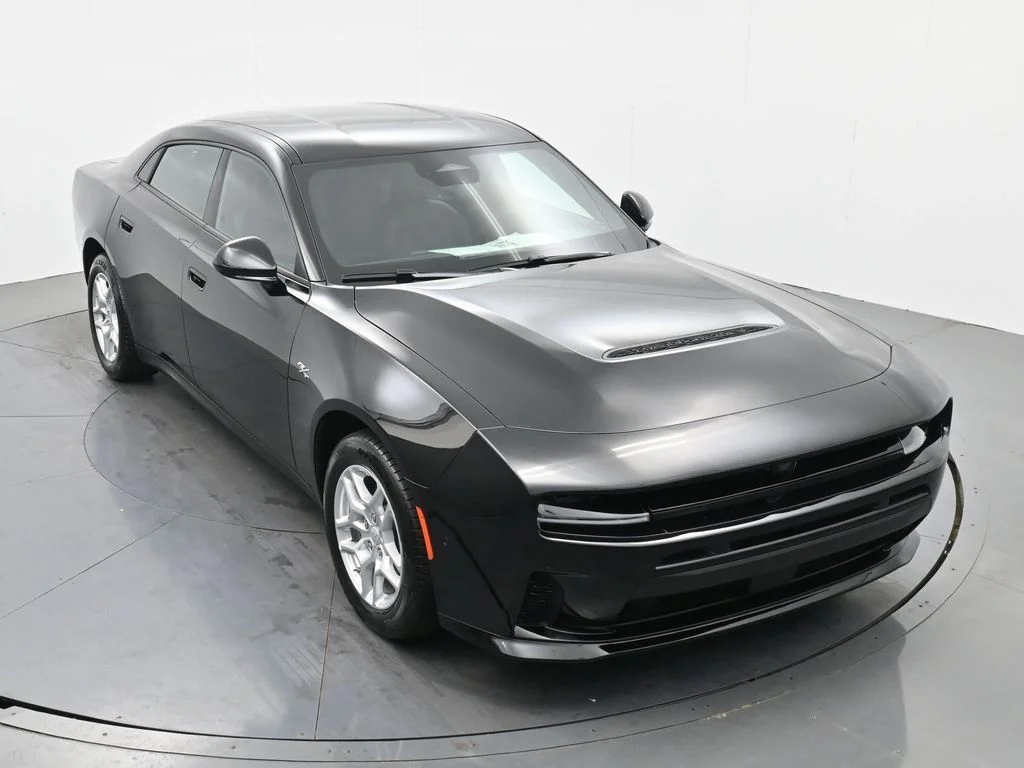 New 2026 Diamond Black Crystal Pearlcoat Dodge R/T image 25